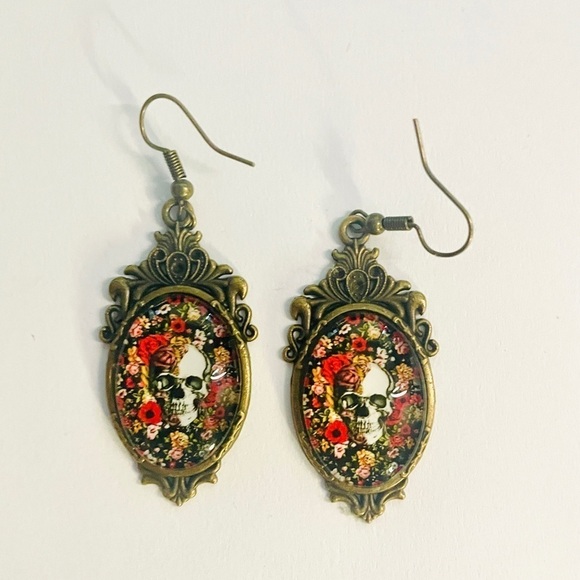 Assorted Fashion Jewelry Mystery Box, NWT - Picture 13 of 15